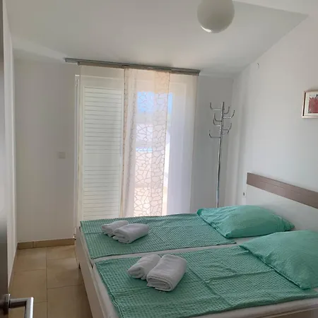 Vinkovic Apartment *